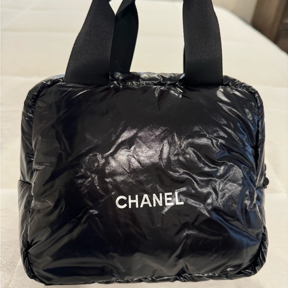CHANEL  New bag/makeup with box from Authentic Chanel makeup line - Picture 5 of 8
